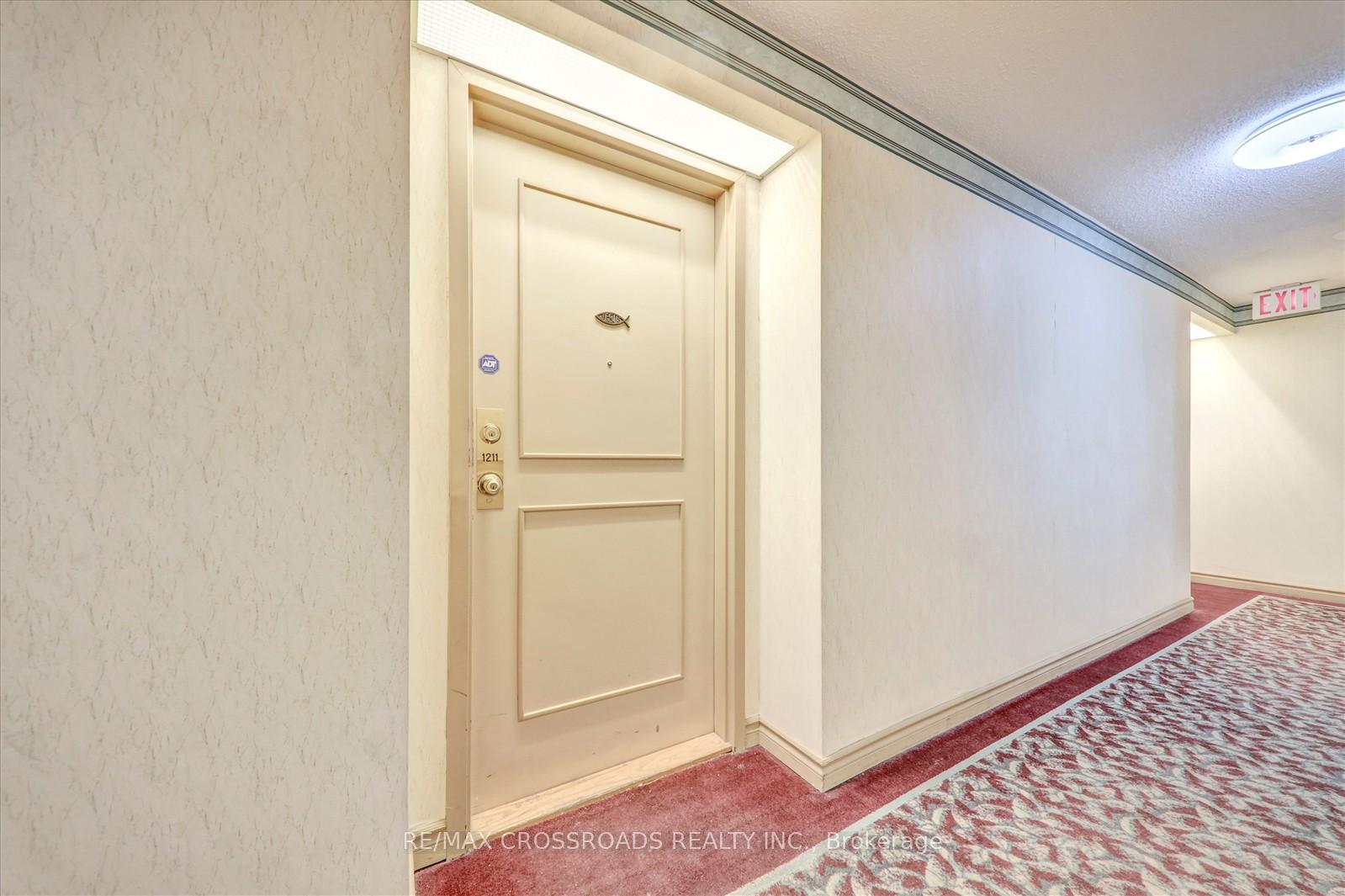 2 Bedrooms Condo at 400 Mclevin, Toronto For sale