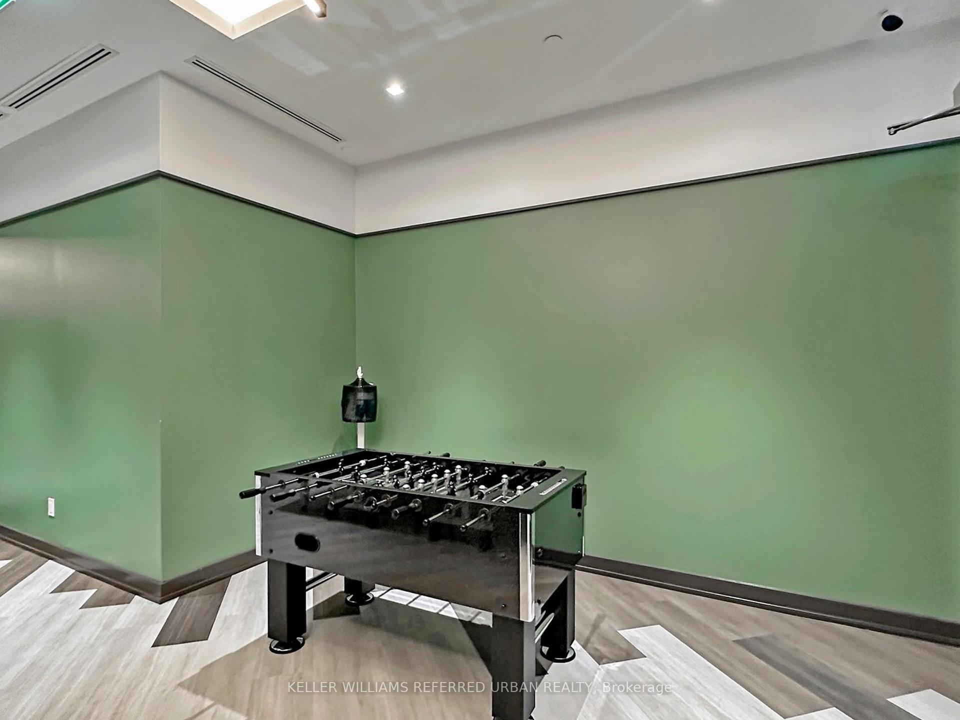 2 Bedrooms Condo at 188 Fairview Mall,  Toronto For sale