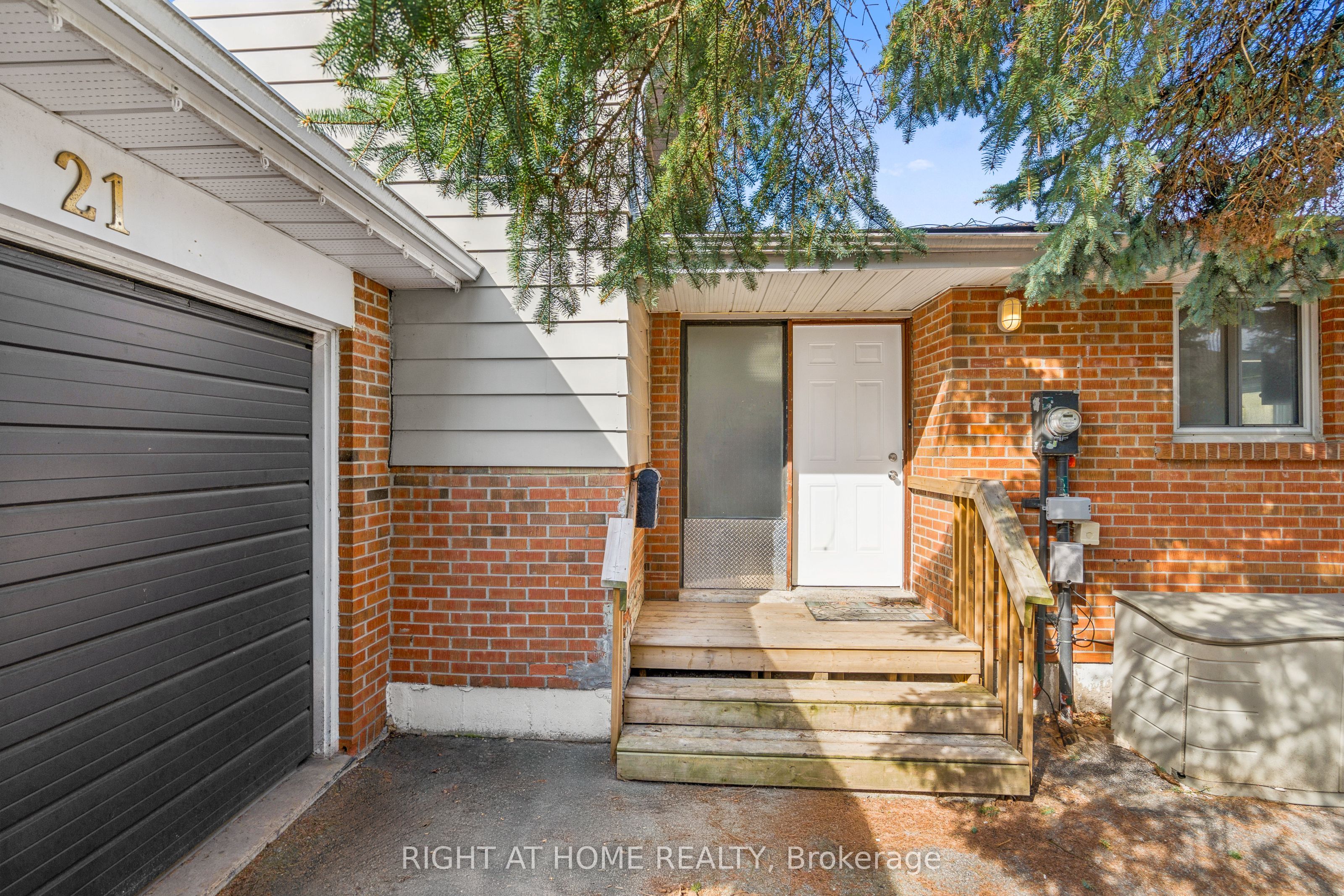 21 Ashdale Court