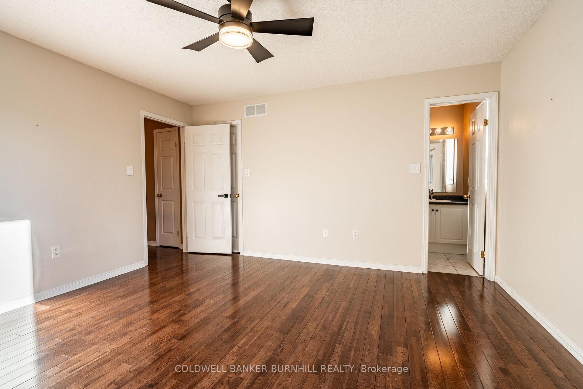 3 Bedrooms Condo at 1276 SILVAN FOREST,  Burlington For sale