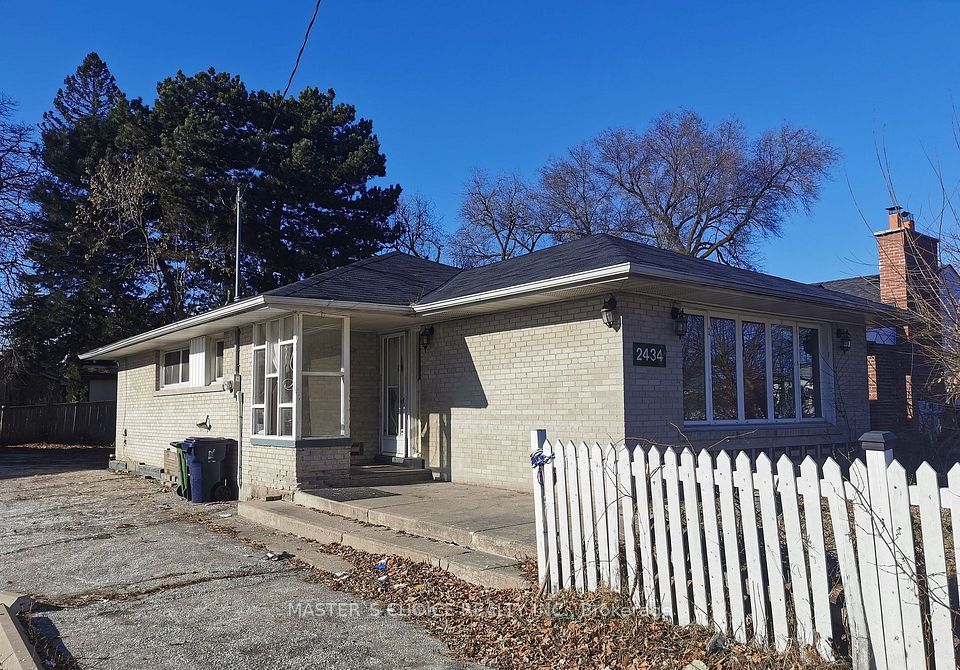 2434 Islington