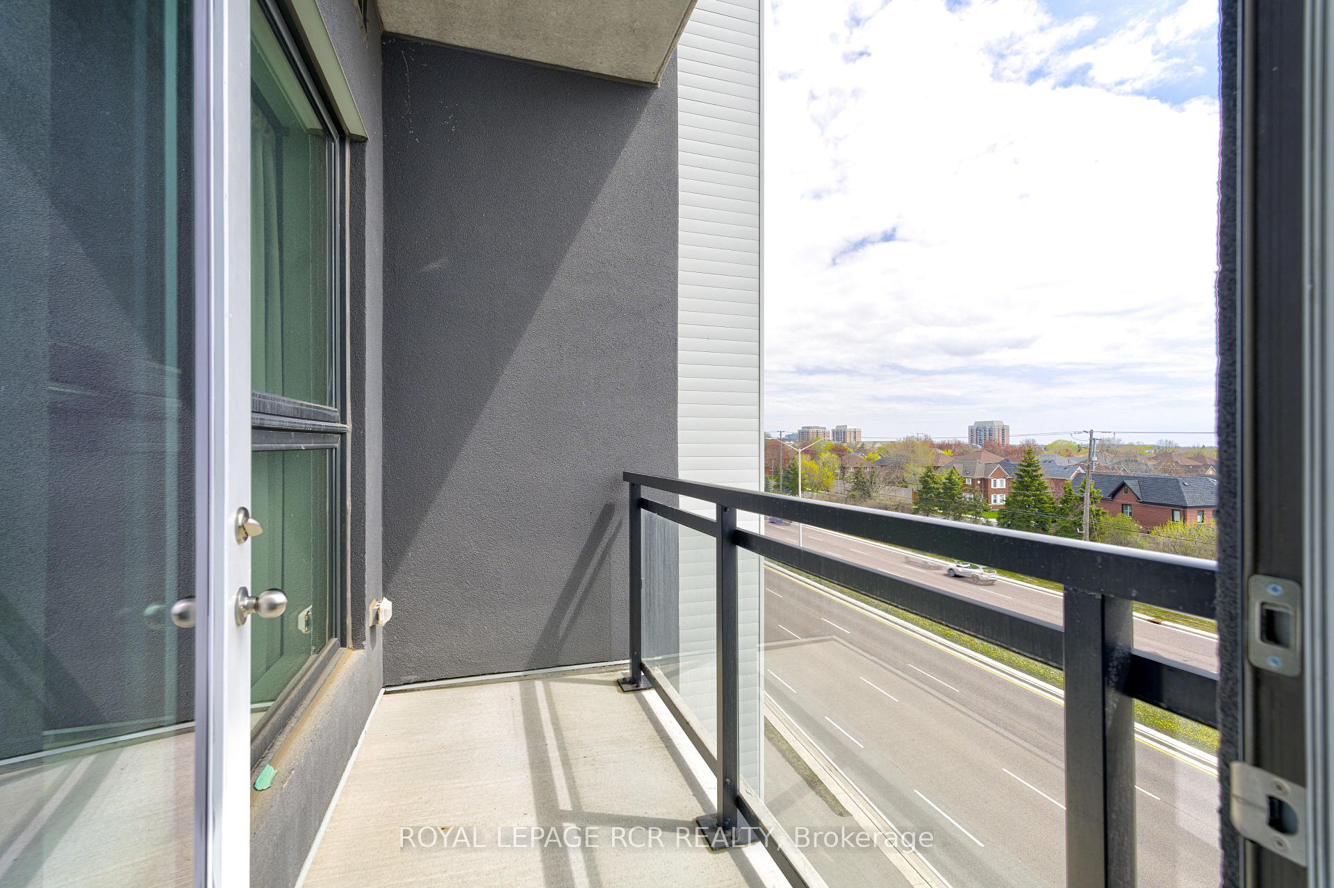 1 Bedroom Condo at 95 Dundas, Oakville For sale