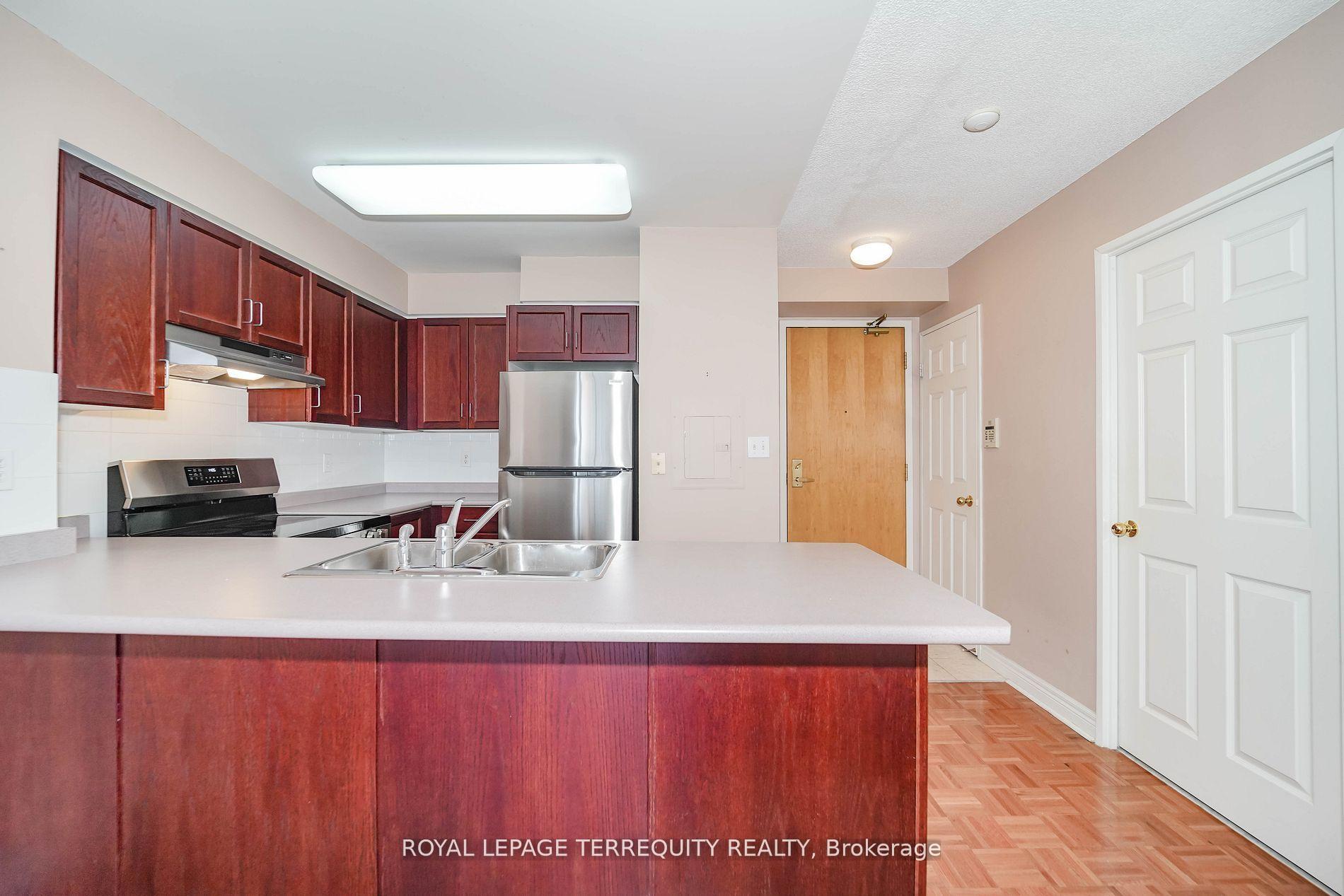 2 Bedrooms Condo at 43 Eglinton, Toronto For sale