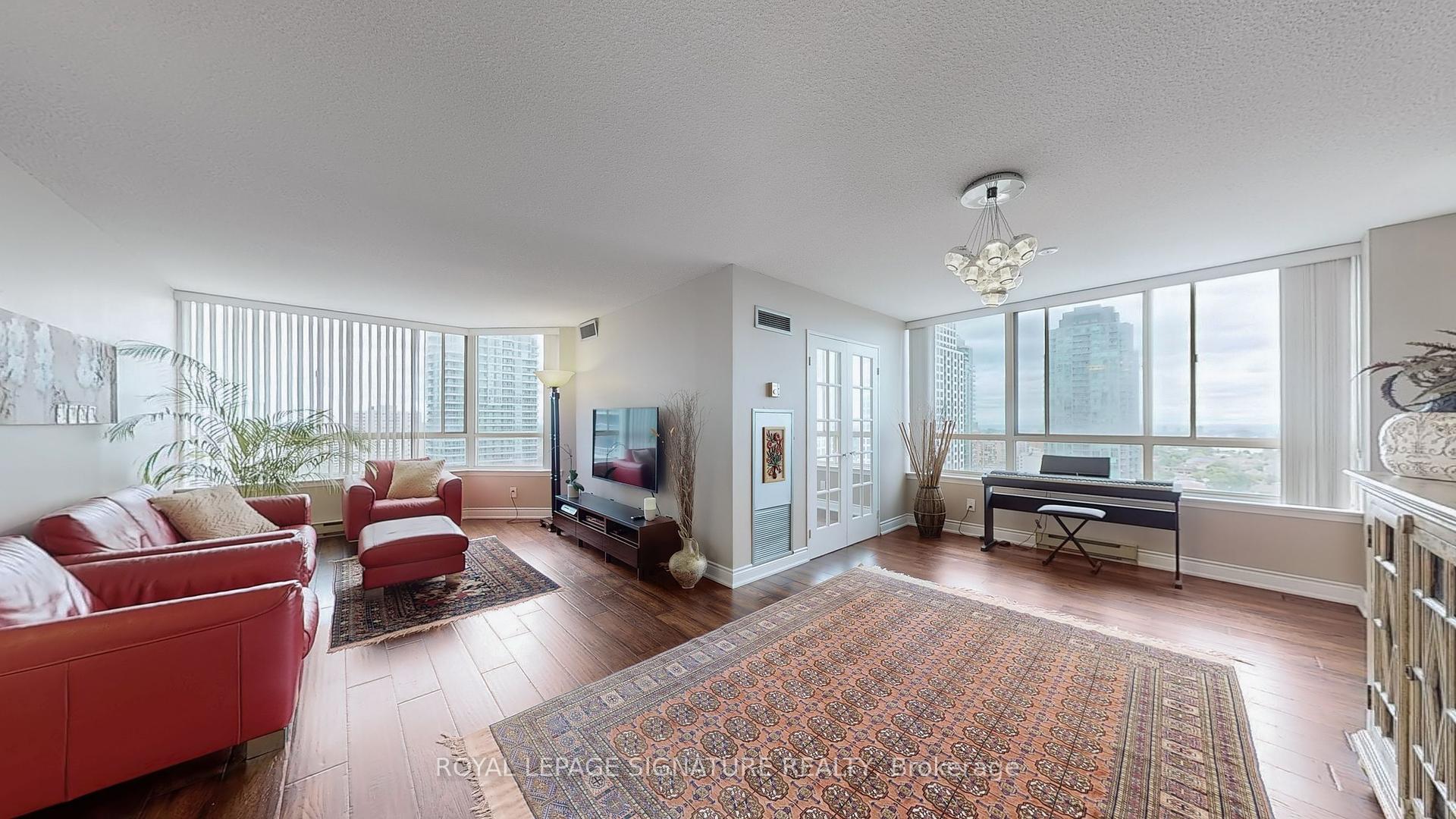 2 Bedrooms Condo at 3605 Kariya, Mississauga For sale