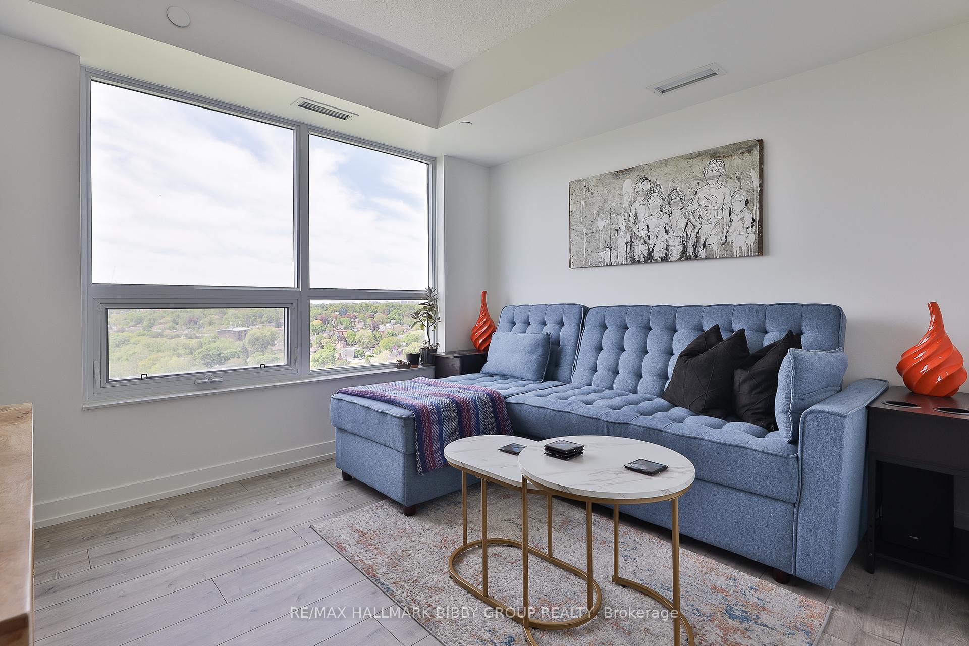 3 Bedrooms Condo at 10 Wilby, Toronto For sale