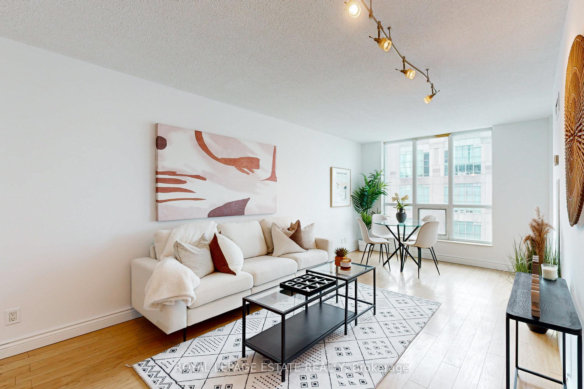 2 Bedrooms Condo at 185 Legion,  Toronto For sale