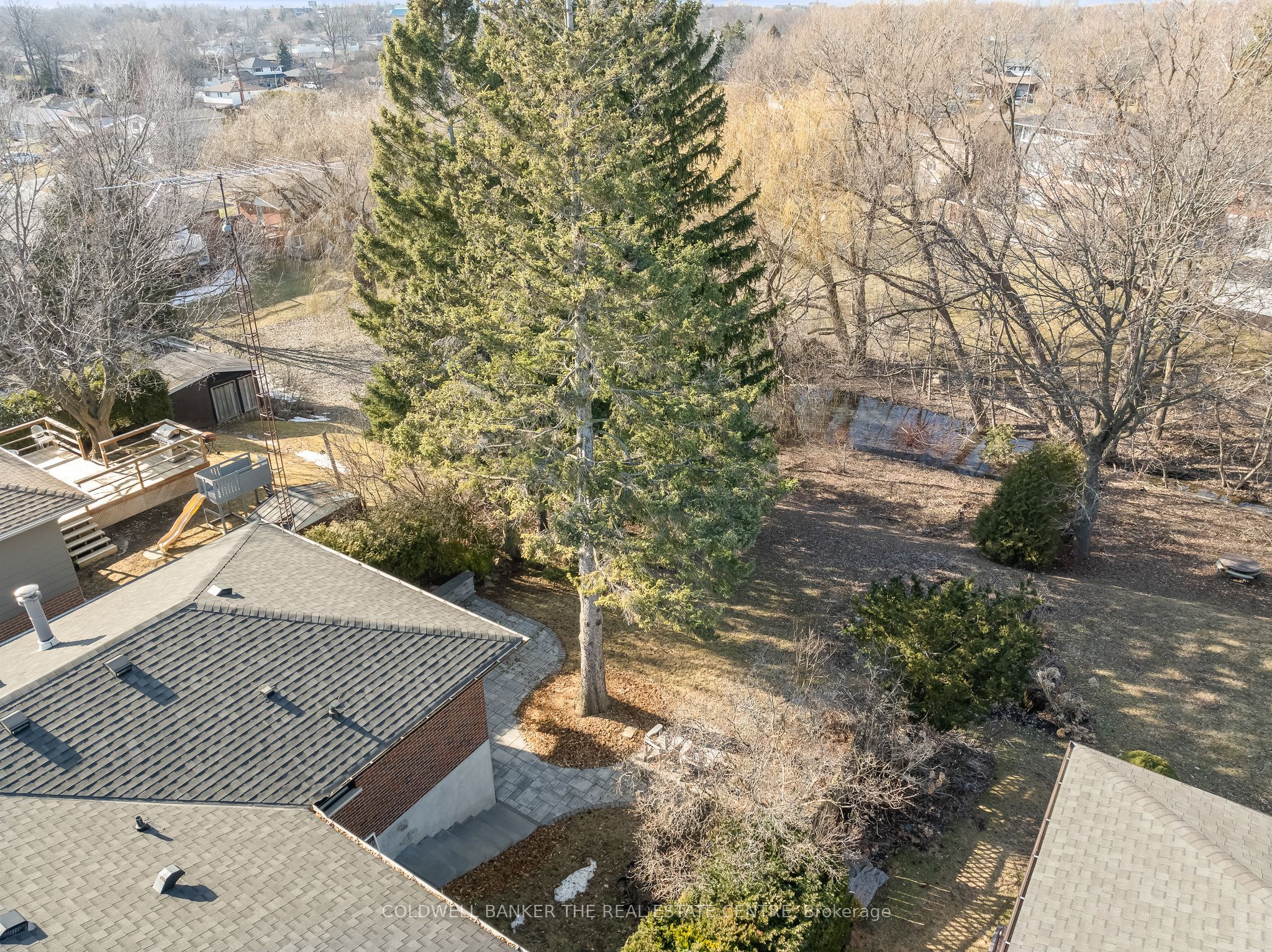 422 Juliana Drive, Oshawa, ON L1G 2E8