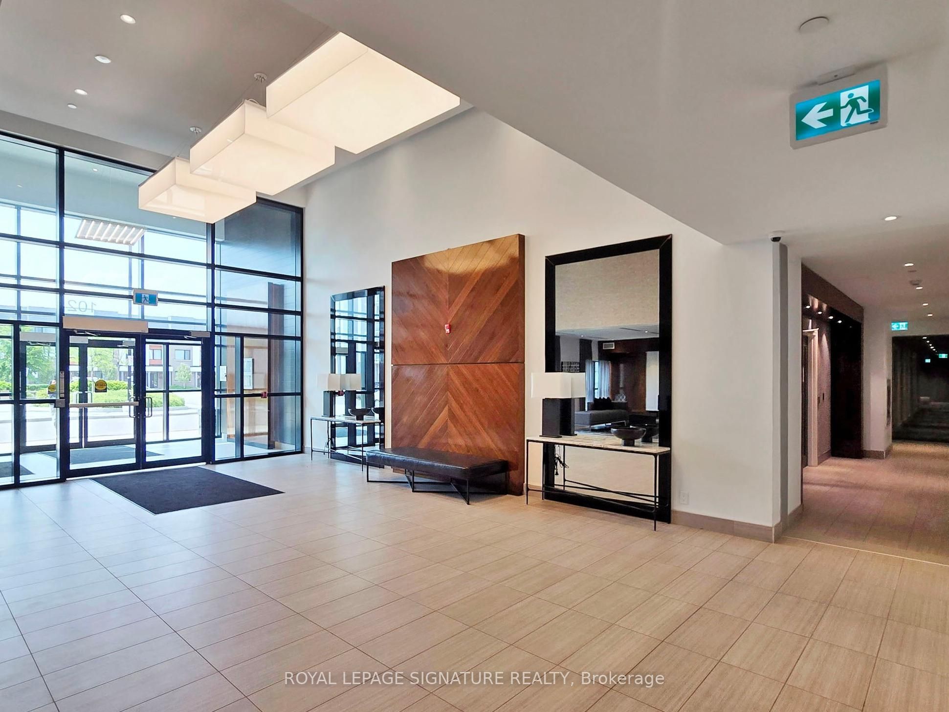 102 Grovewood Common, #405