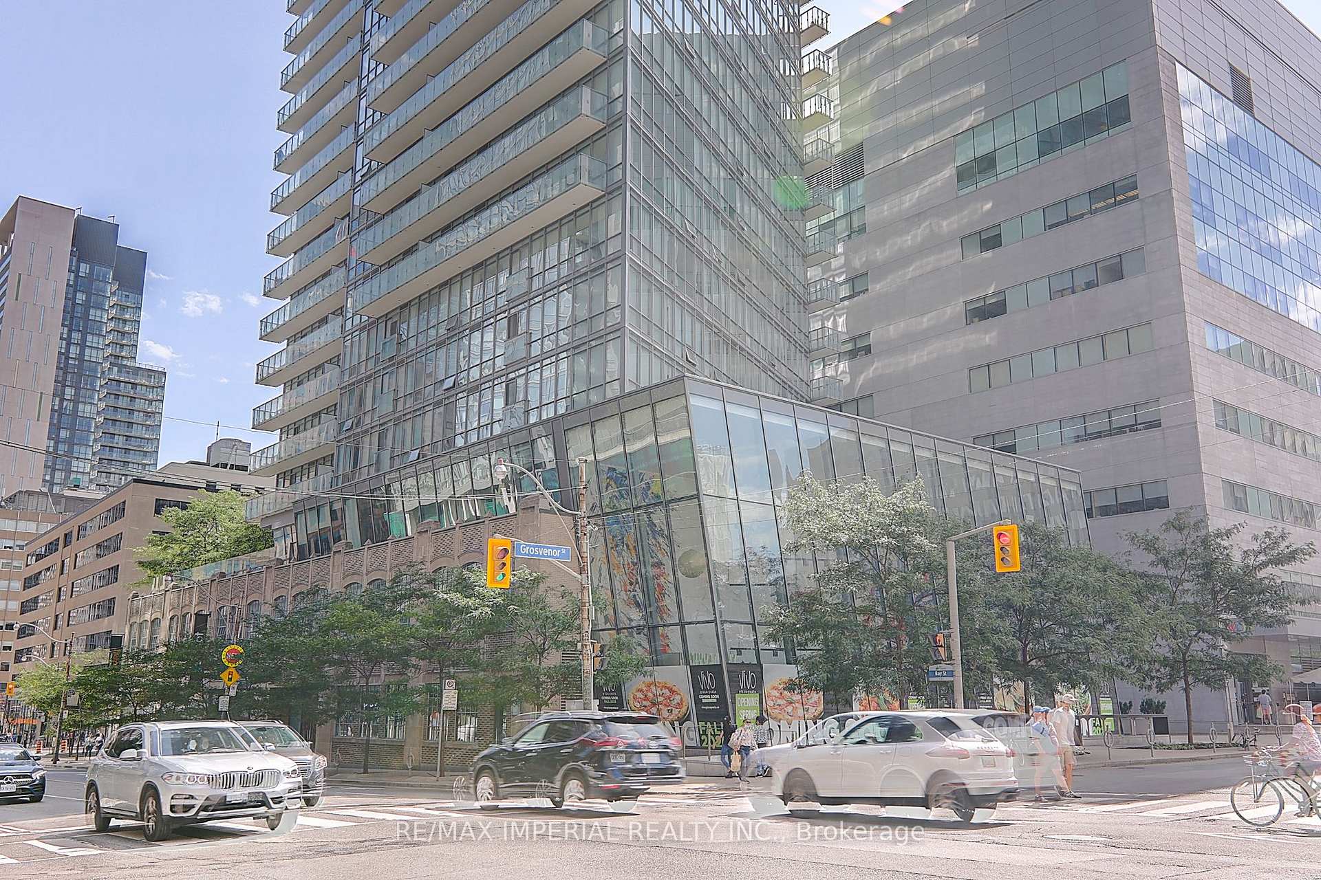 4 Bedrooms Condo at 832 Bay, Toronto For sale