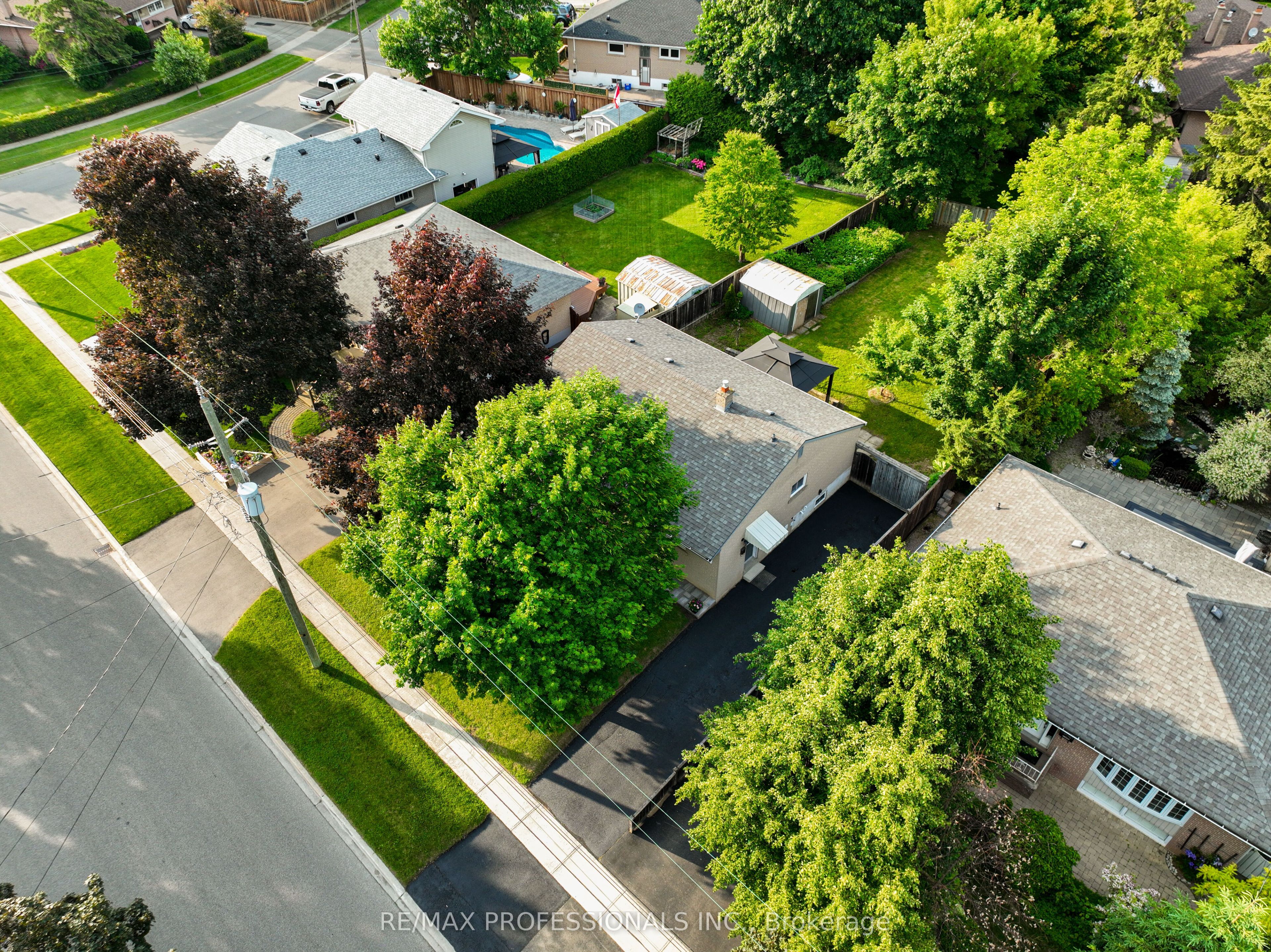 18 Weber Drive