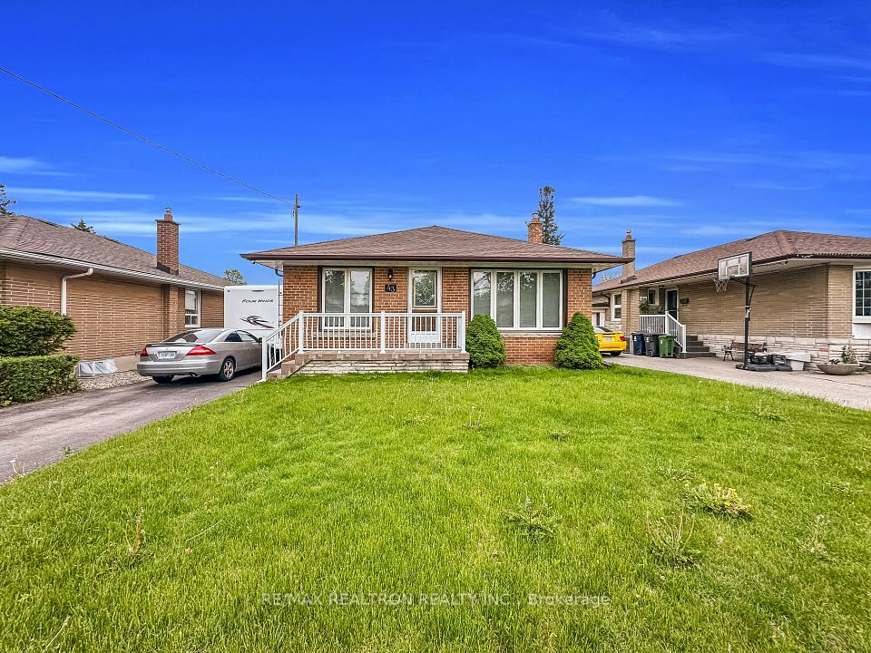 #Lower - 43 Lewiston Road, Toronto, ON M1P 1X8