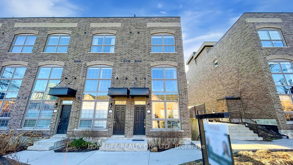 1072 Lansdowne