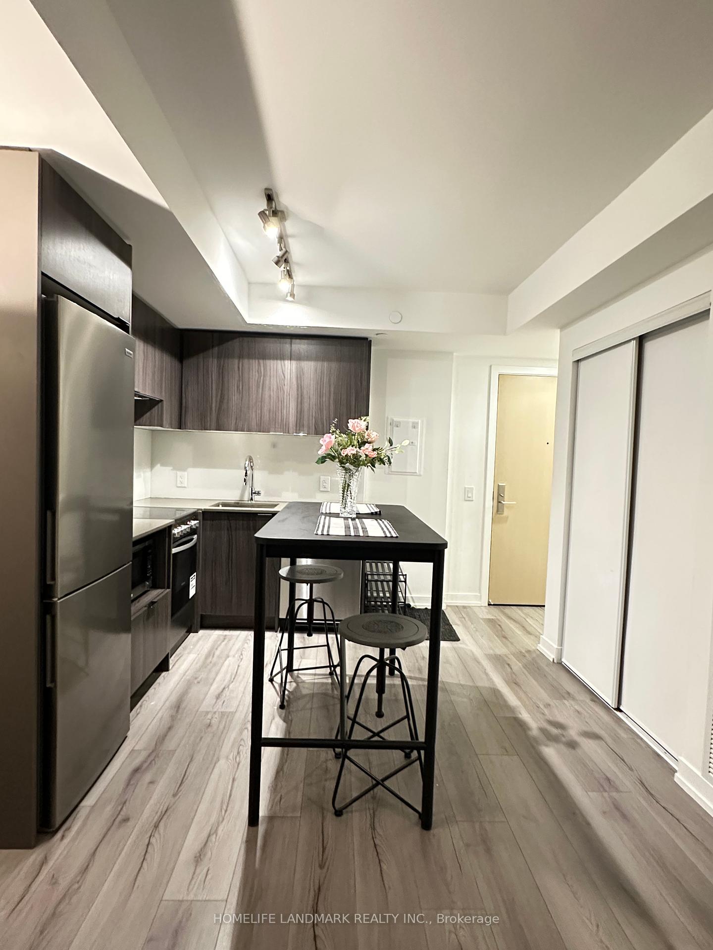 1 Bedroom Condo at 395 Bloor, Toronto For sale