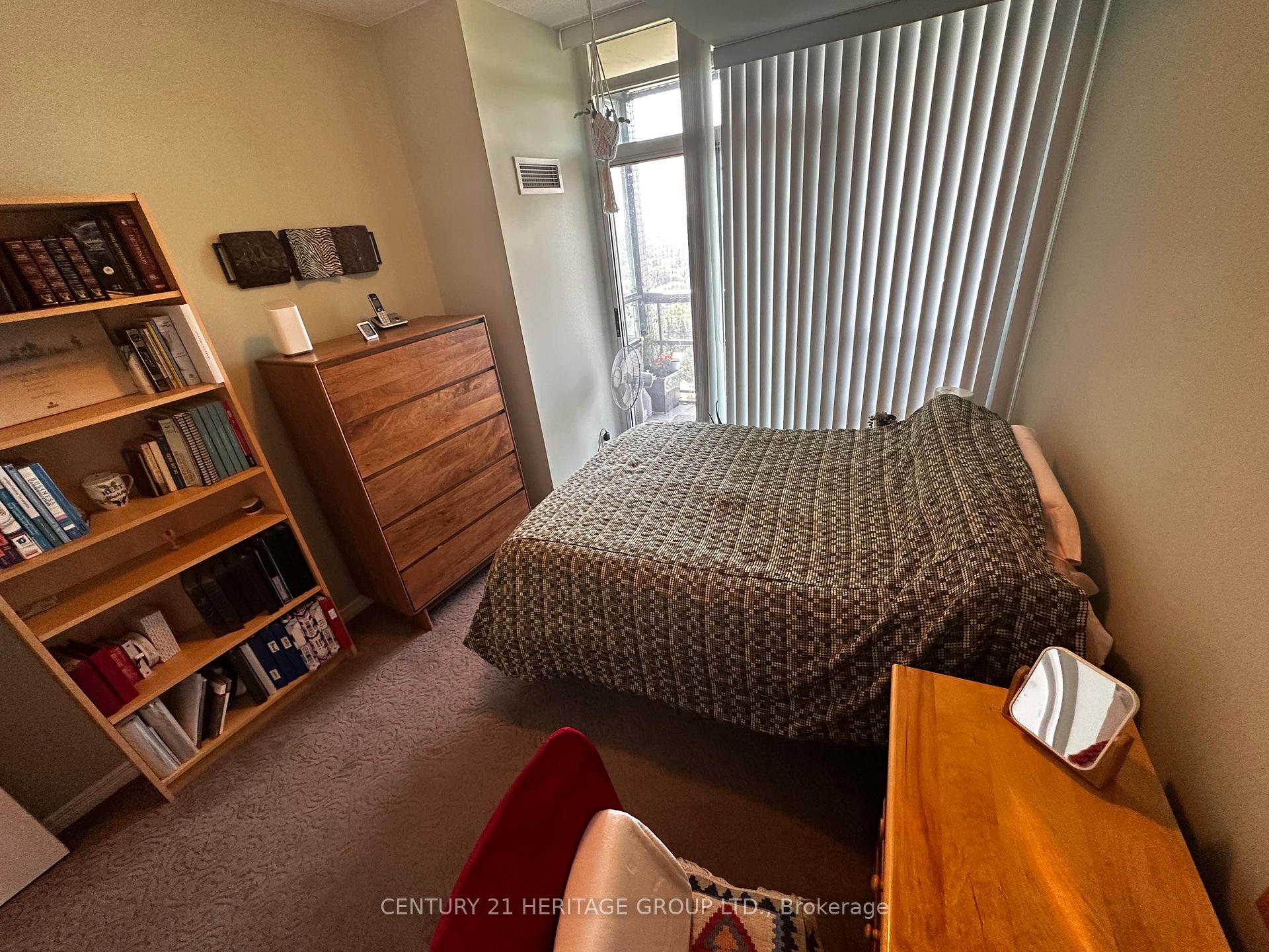 1 Bedroom Condo at 509 Beecroft, Toronto For sale