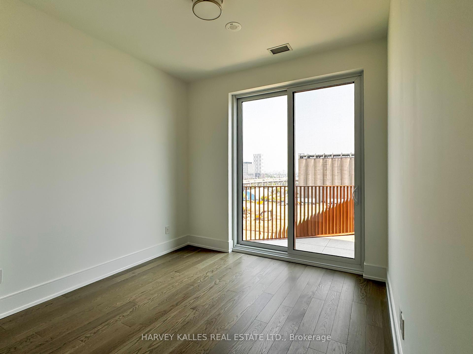 155 Merchants Wharf N/A 701