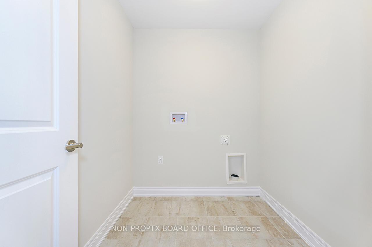 3 Bedrooms Condo at 2184 Postmaster,  Oakville For sale