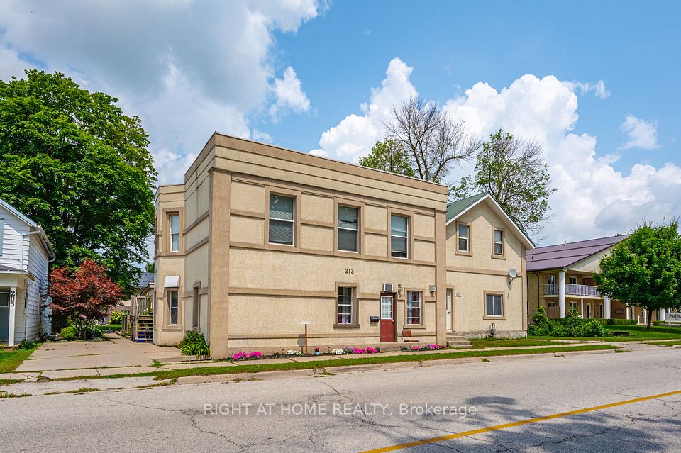 213 Main Street, Minto, ON N0G 2P0