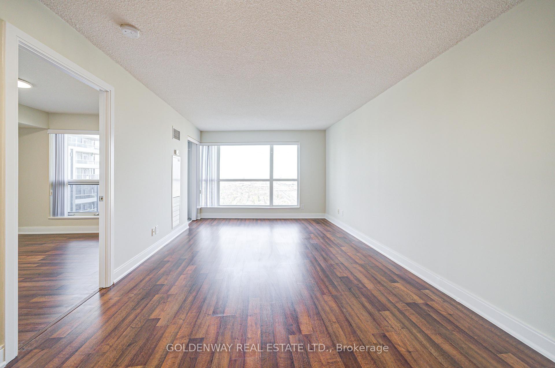 1 Bedroom Condo at 125 Village Green,  Toronto For sale