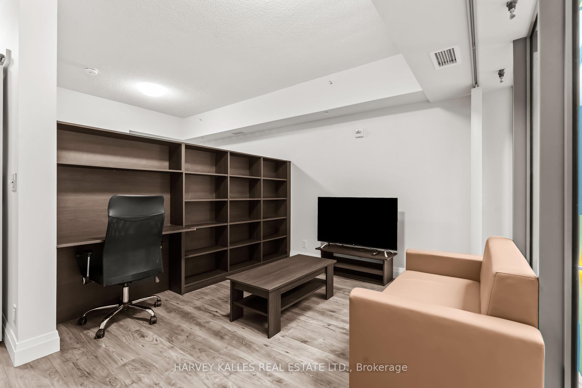 652 Princess Street 237