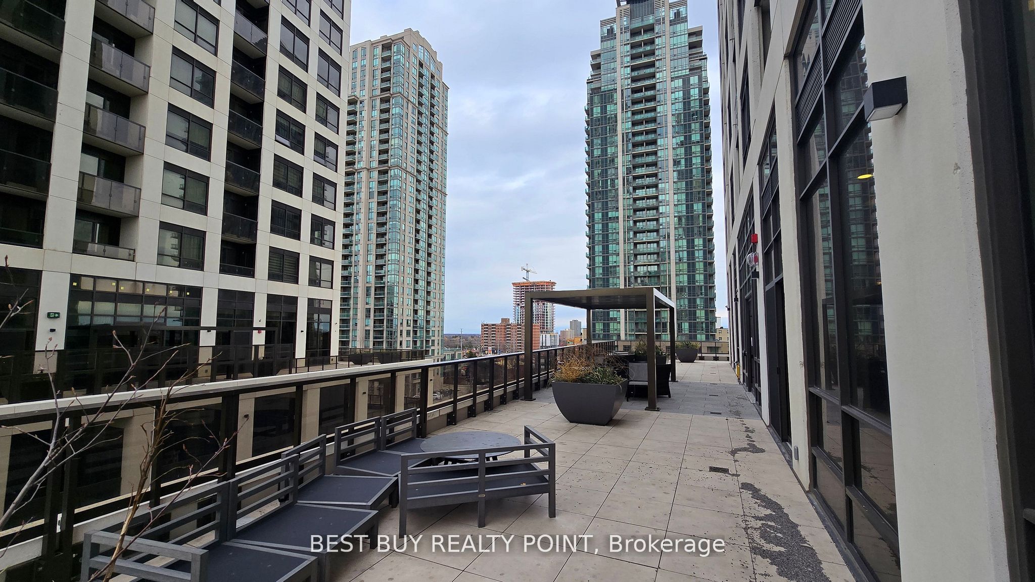 36 Elm Drive W, #201