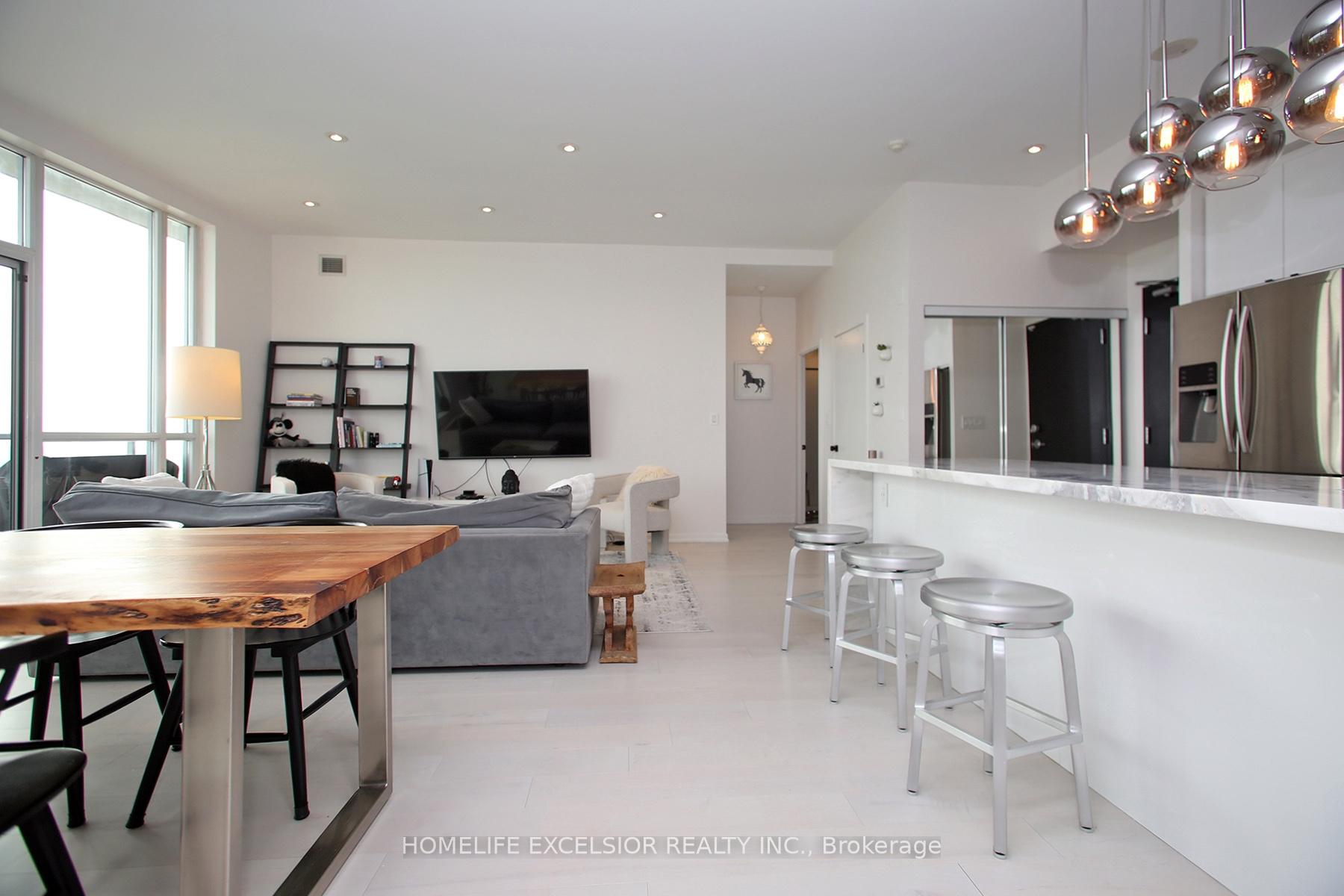 2 Bedrooms Condo at 70 Forest Manor, Toronto For sale