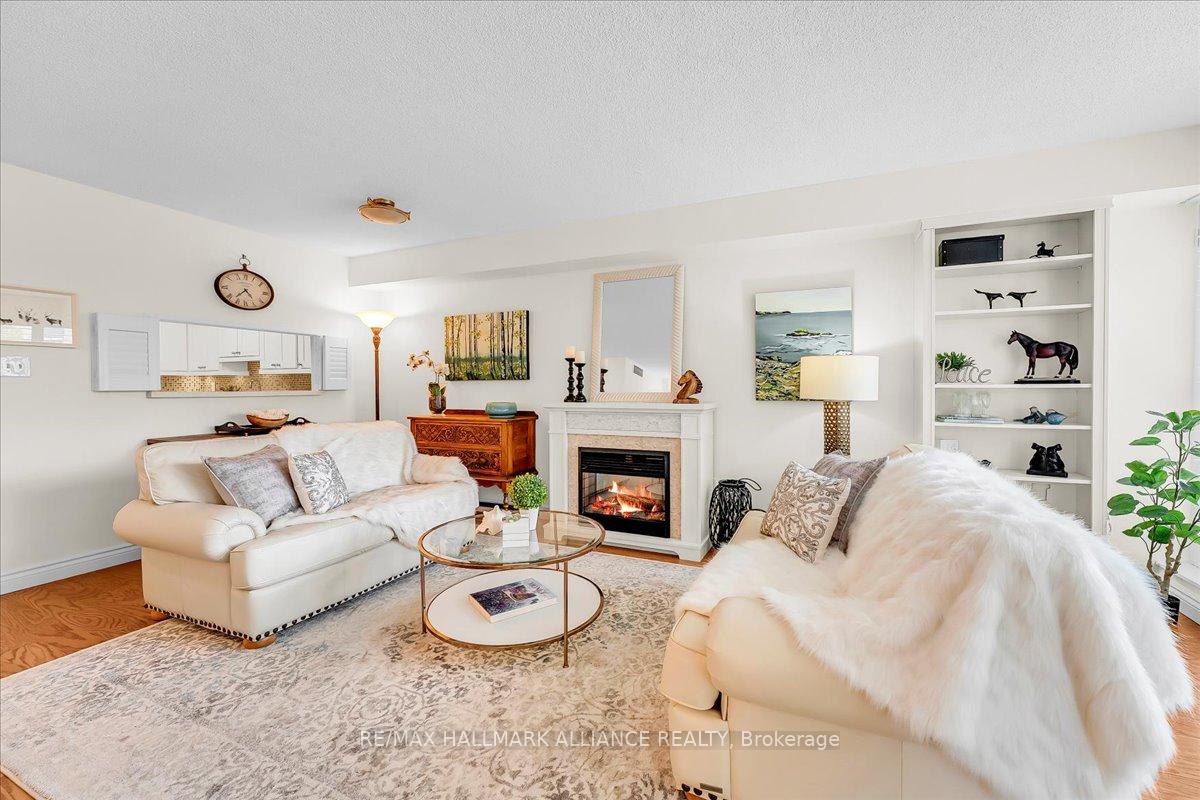 2 Bedrooms Condo at 1071 QUEENS, Oakville For sale