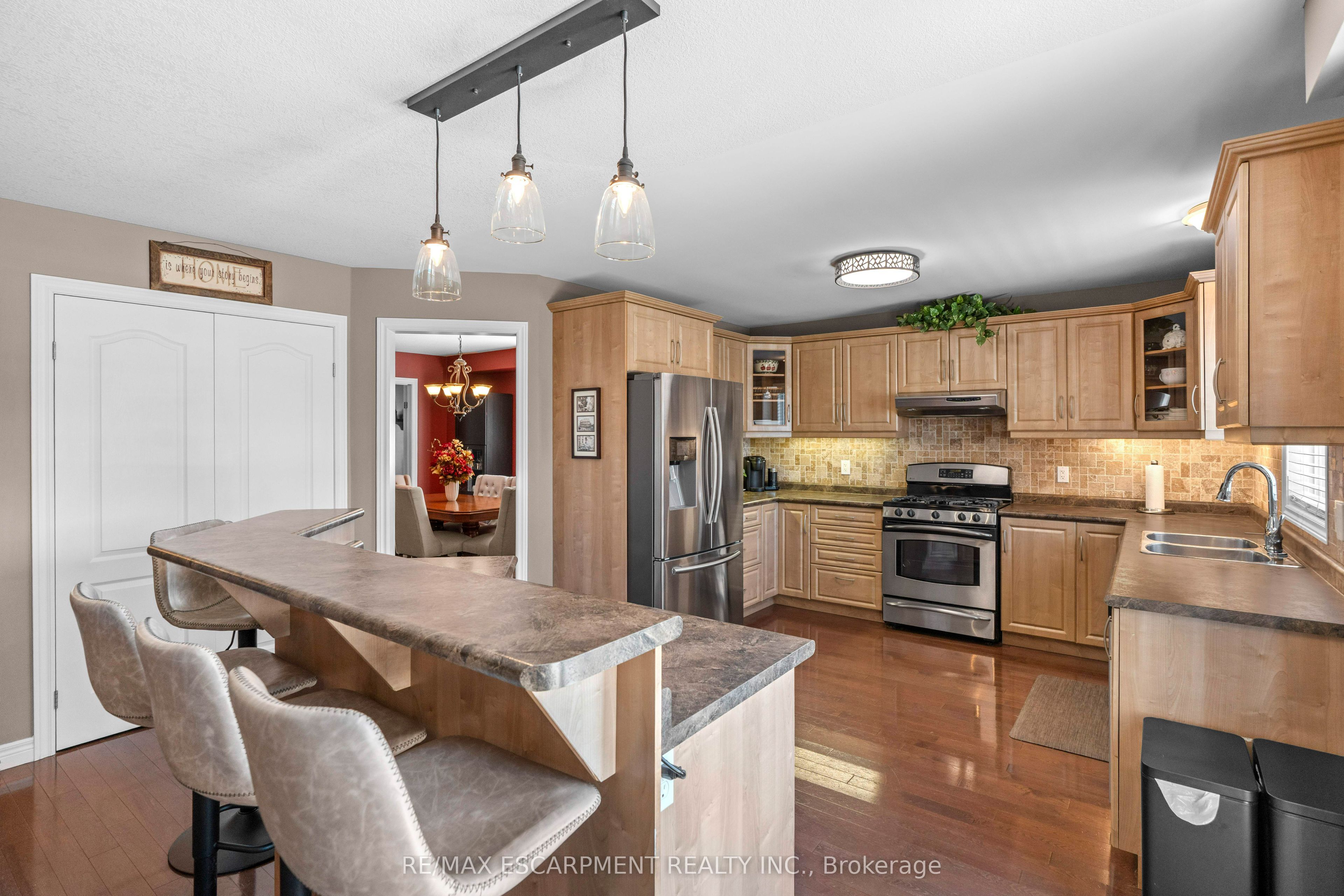 28 Edgecroft Crescent