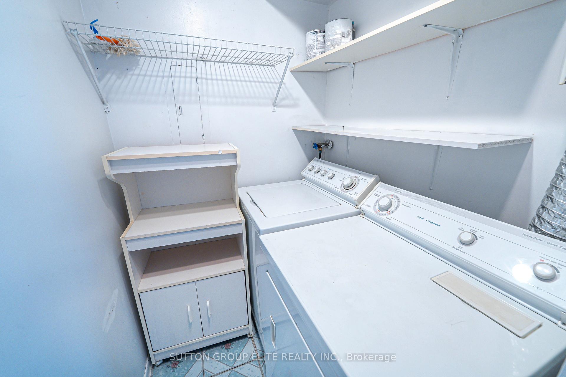 3 Bedrooms Condo at 3590 Kaneff,  Mississauga For sale