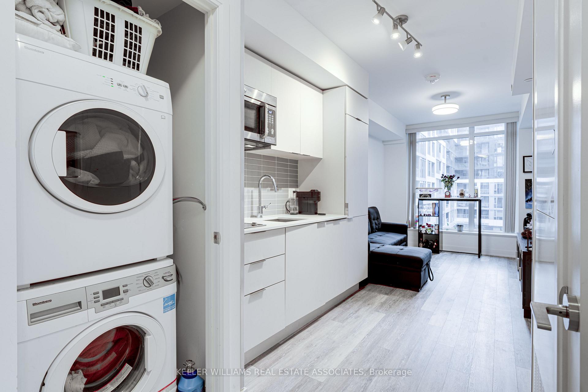 1 Bedroom Condo at 576 Front, Toronto For sale