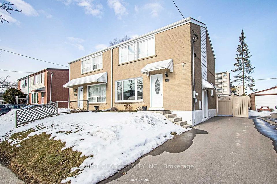106 Woodfern