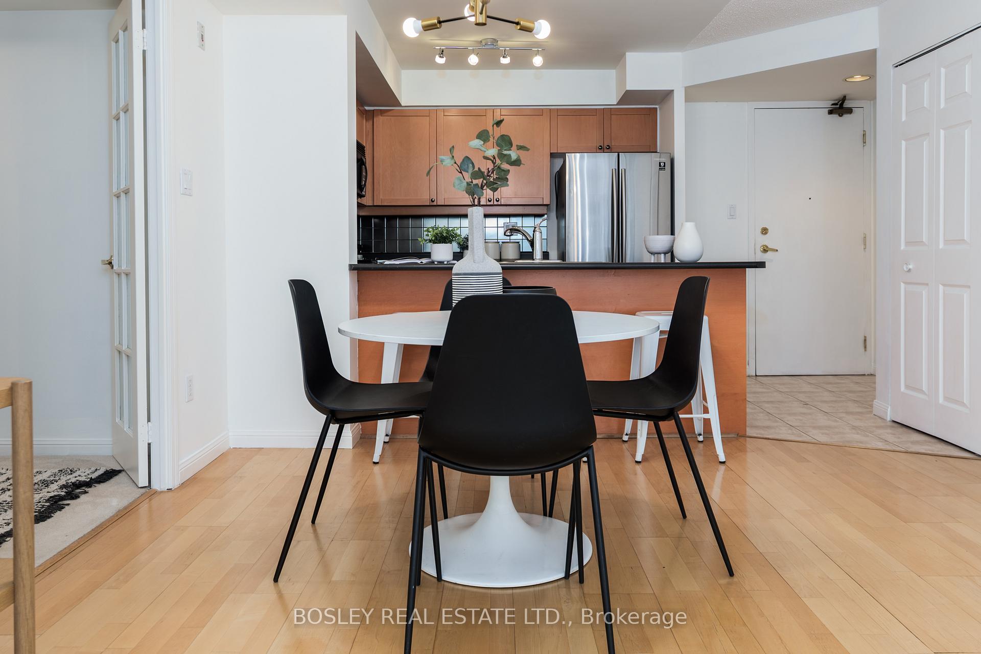 2 Bedrooms Condo at 188 Redpath, Toronto For sale