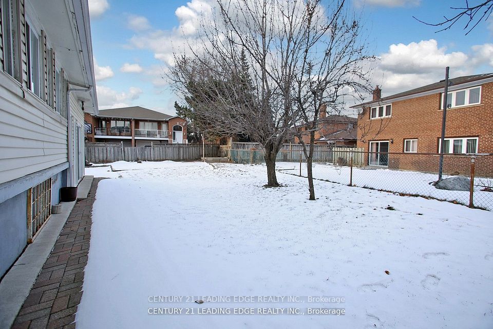 https://trreb-image.ampre.ca/HLMUA_4Hhf1eXz0LHVGCrZN9fC9kfIbQJQz7_0aUnLs/rs:fit:960:960/wm:.5:so:0:50:.4/wmsh:10/wmt:PHNwYW4gZm9yZWdyb3VuZD0nd2hpdGUnIGZvbnQ9JzY4Jz5DRU5UVVJZIDIxIExFQURJTkcgRURHRSBSRUFMVFkgSU5DLiwgQnJva2VyYWdlPC9zcGFuPg/L3RycmViL2xpc3RpbmdzLzQwLzgxLzYxLzg5L3AvY2ZlNTQzNDUtYTcwMi00ZmMzLWFiZDctMjI1ODI1NjcxNDdkLmpwZw.jpg