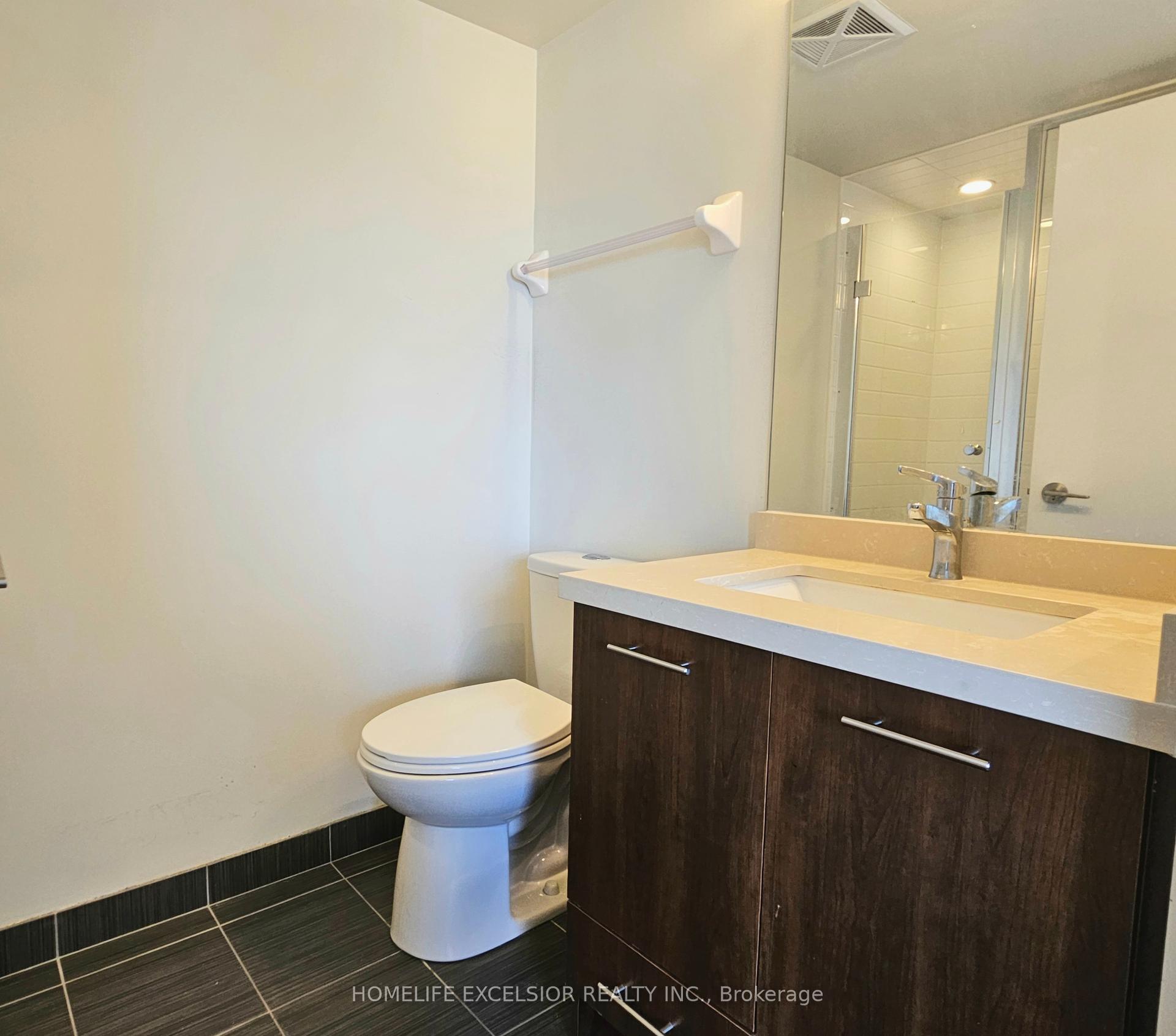 2 Bedrooms Condo at 135 Village Green,  Toronto For sale