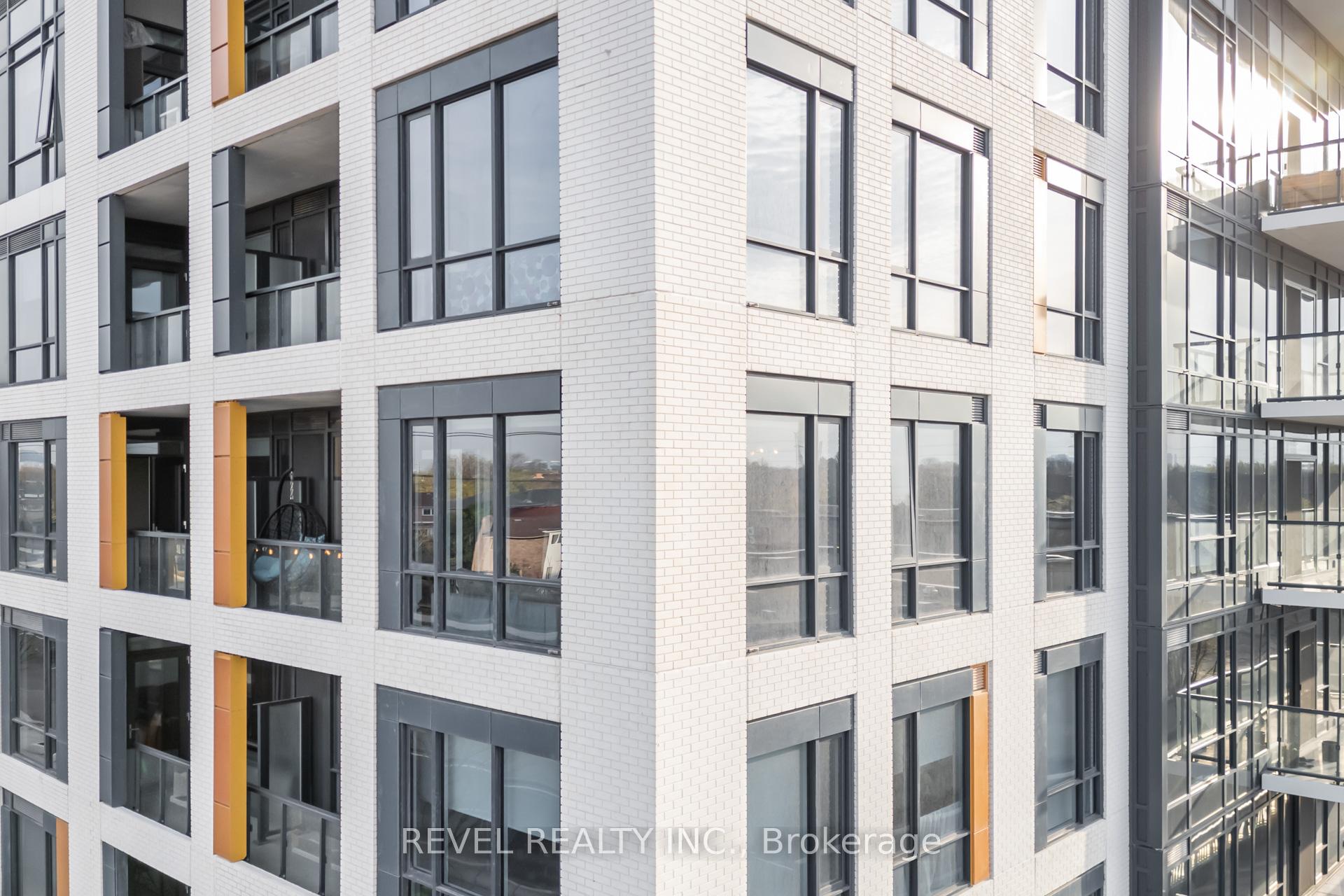 2 Bedrooms Condo at 7950 Bathurst, Vaughan For sale