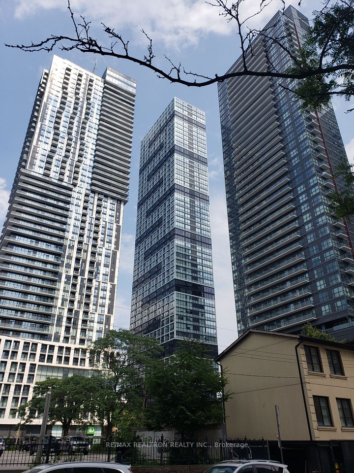 181 Dundas Street