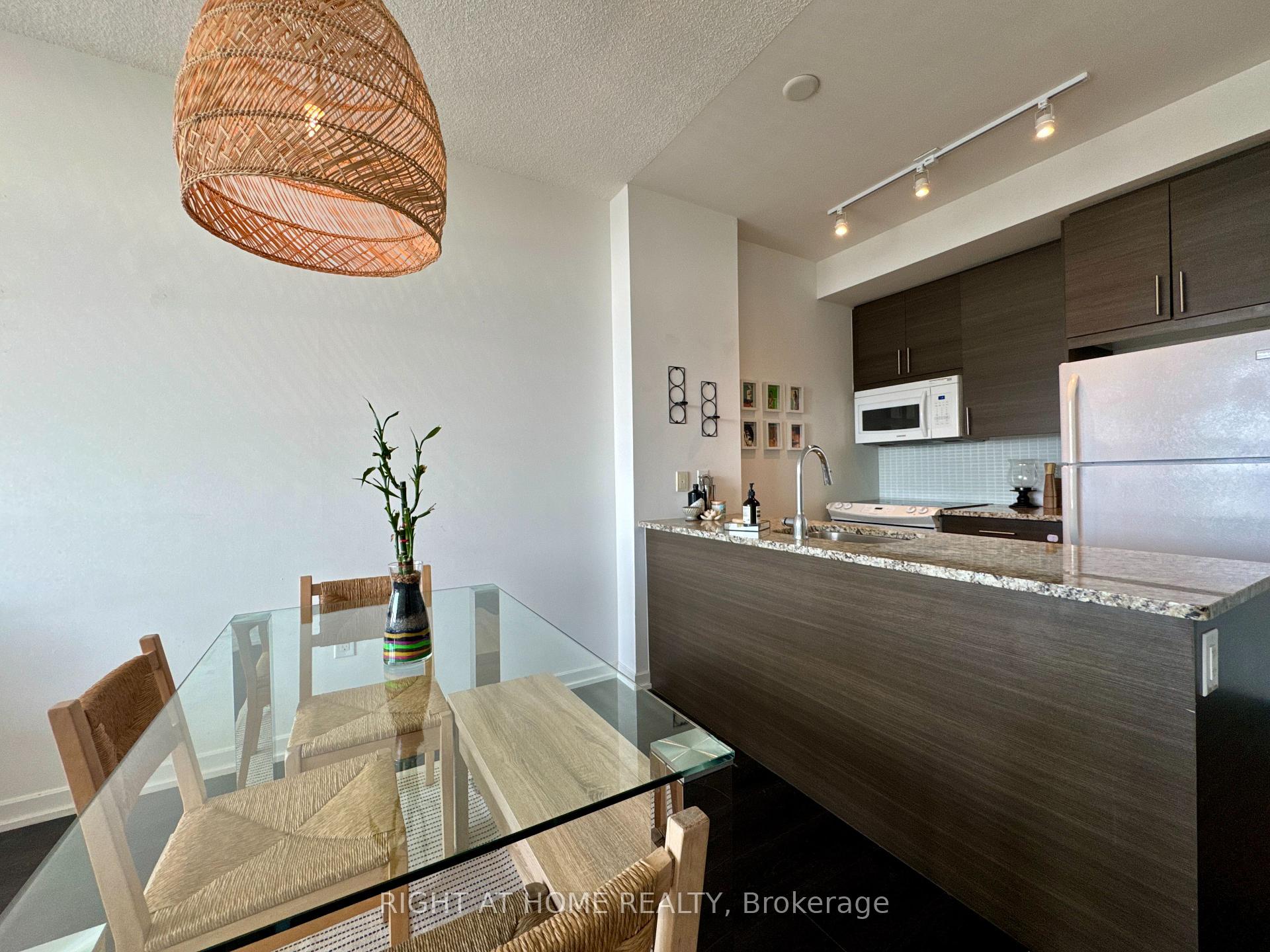 1 Bedroom Condo at 70 Forest Manor, Toronto For sale
