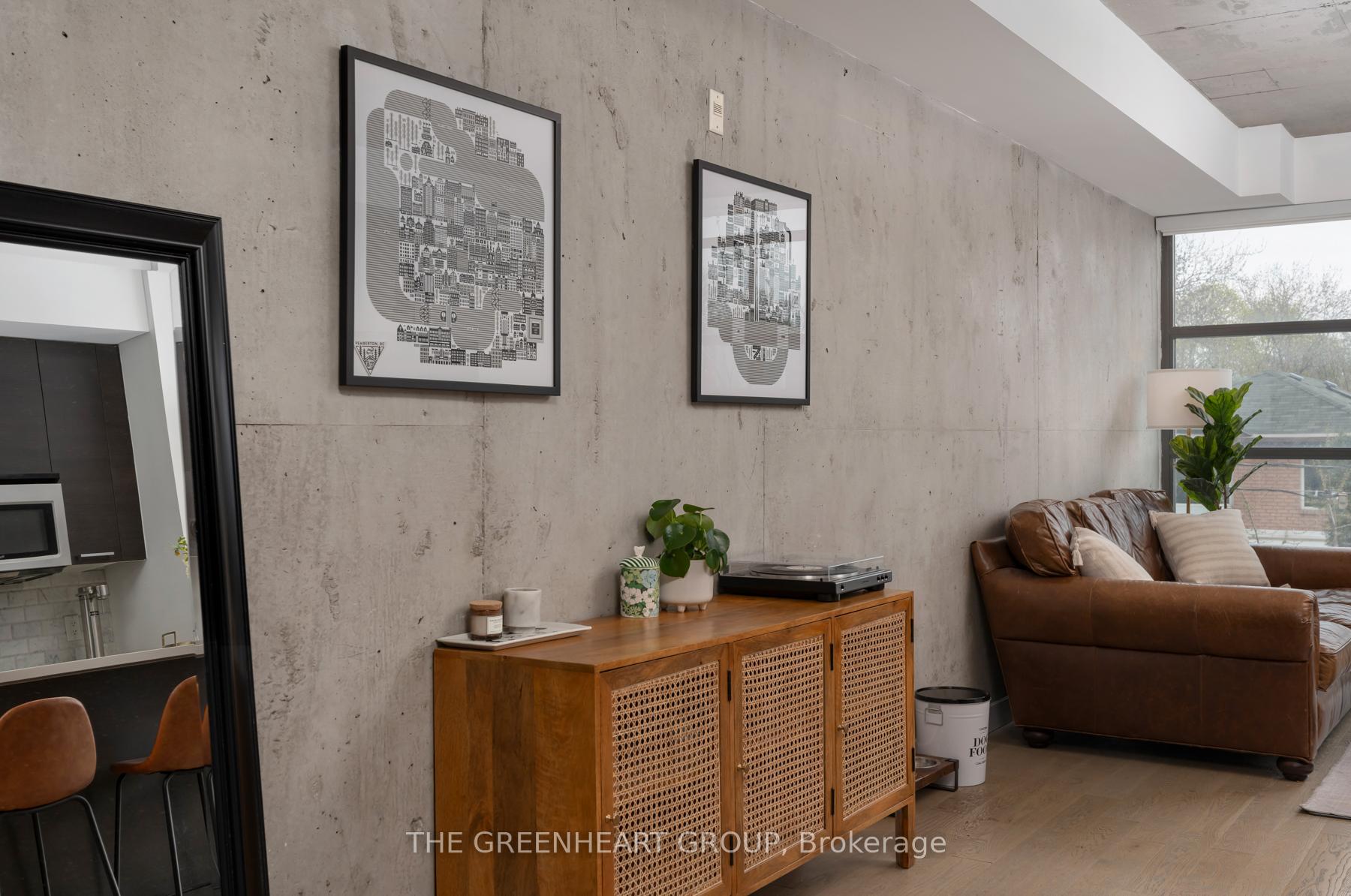 2 Bedrooms Condo at 90 Broadview,  Toronto For sale