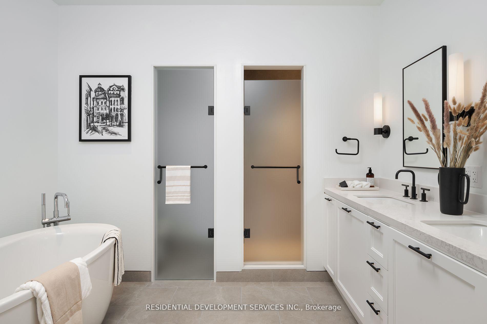 3 Bedrooms Condo at 1 Strathgowan,  Toronto For sale
