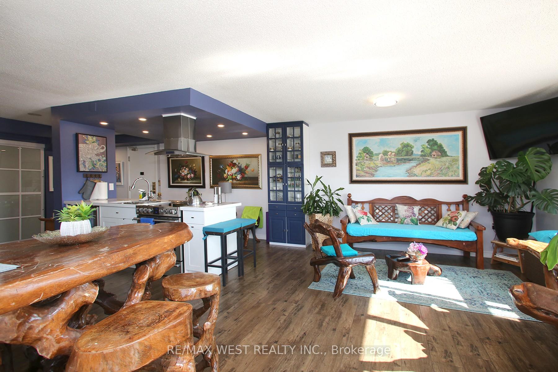 2 Bedrooms Condo at 650 Lawrence,  Toronto For sale