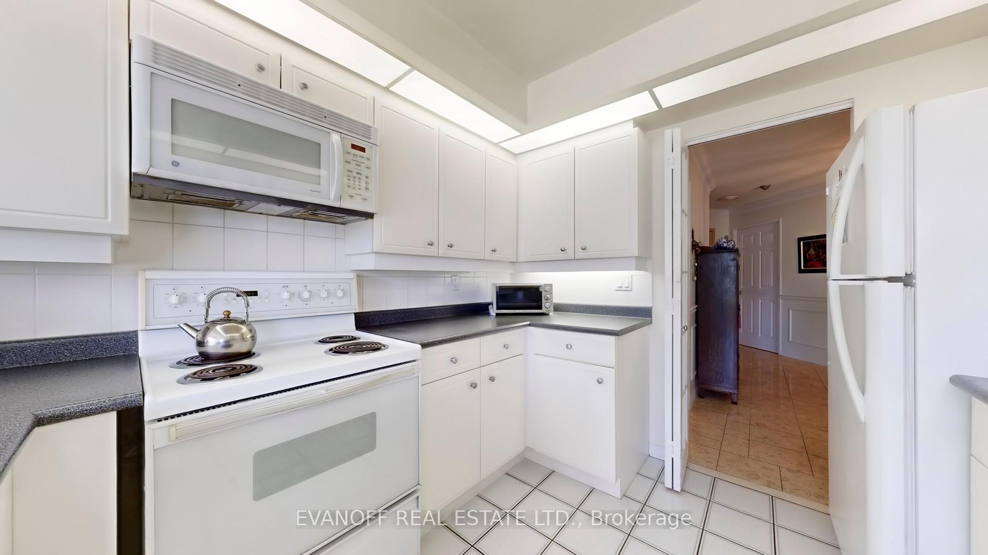 3 Bedrooms Condo at 10 Guildwood, Toronto For sale