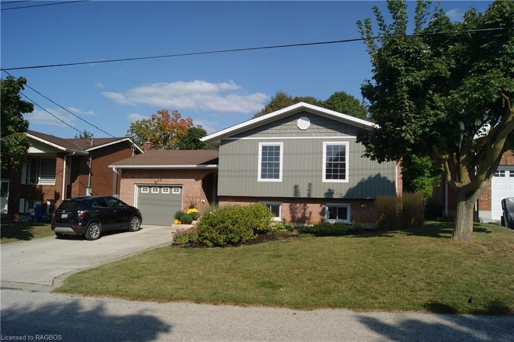 671 21ST N/A Hanover Ontario N4N 3M2
