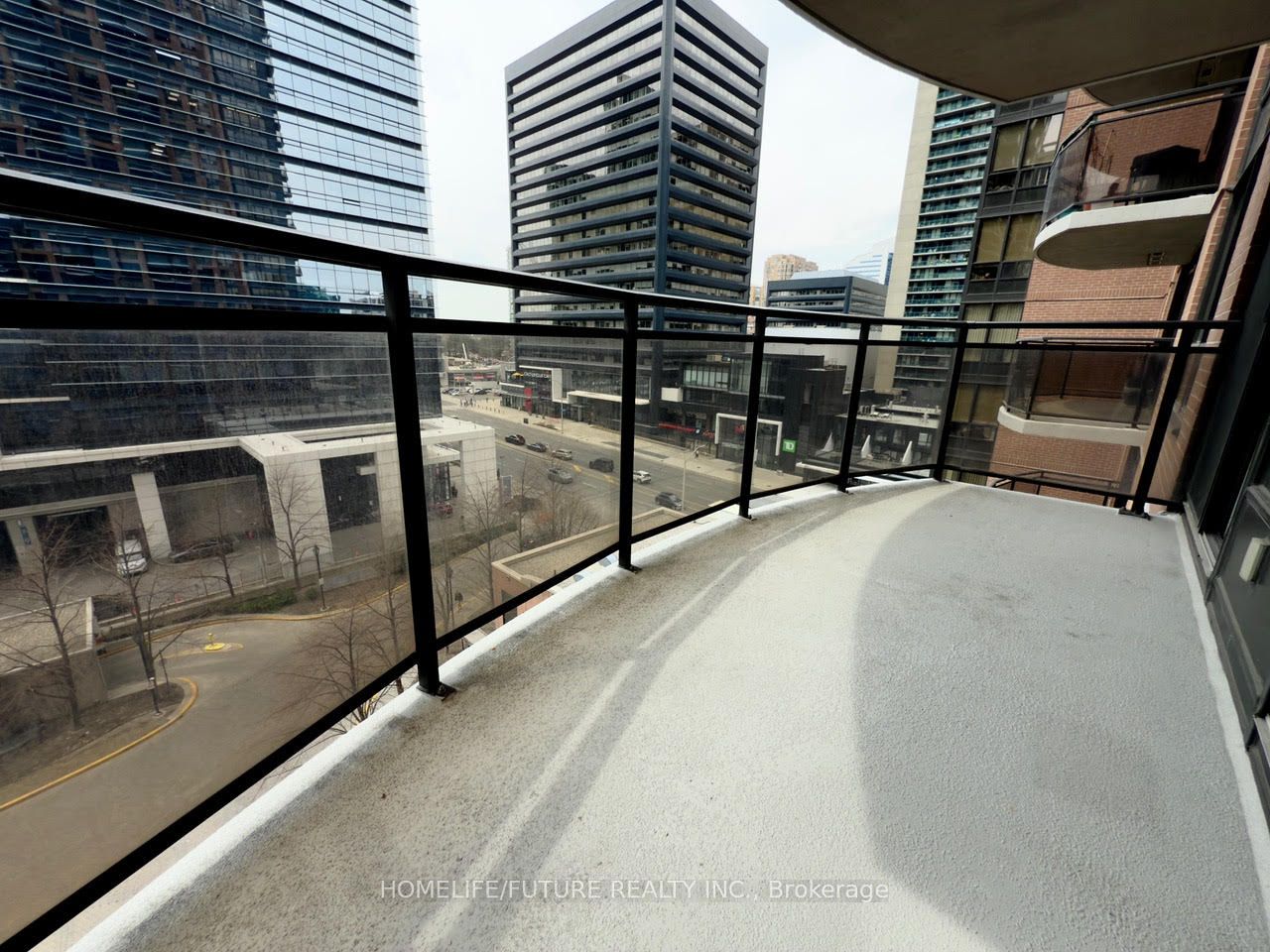 33 Sheppard Avenue E, #806