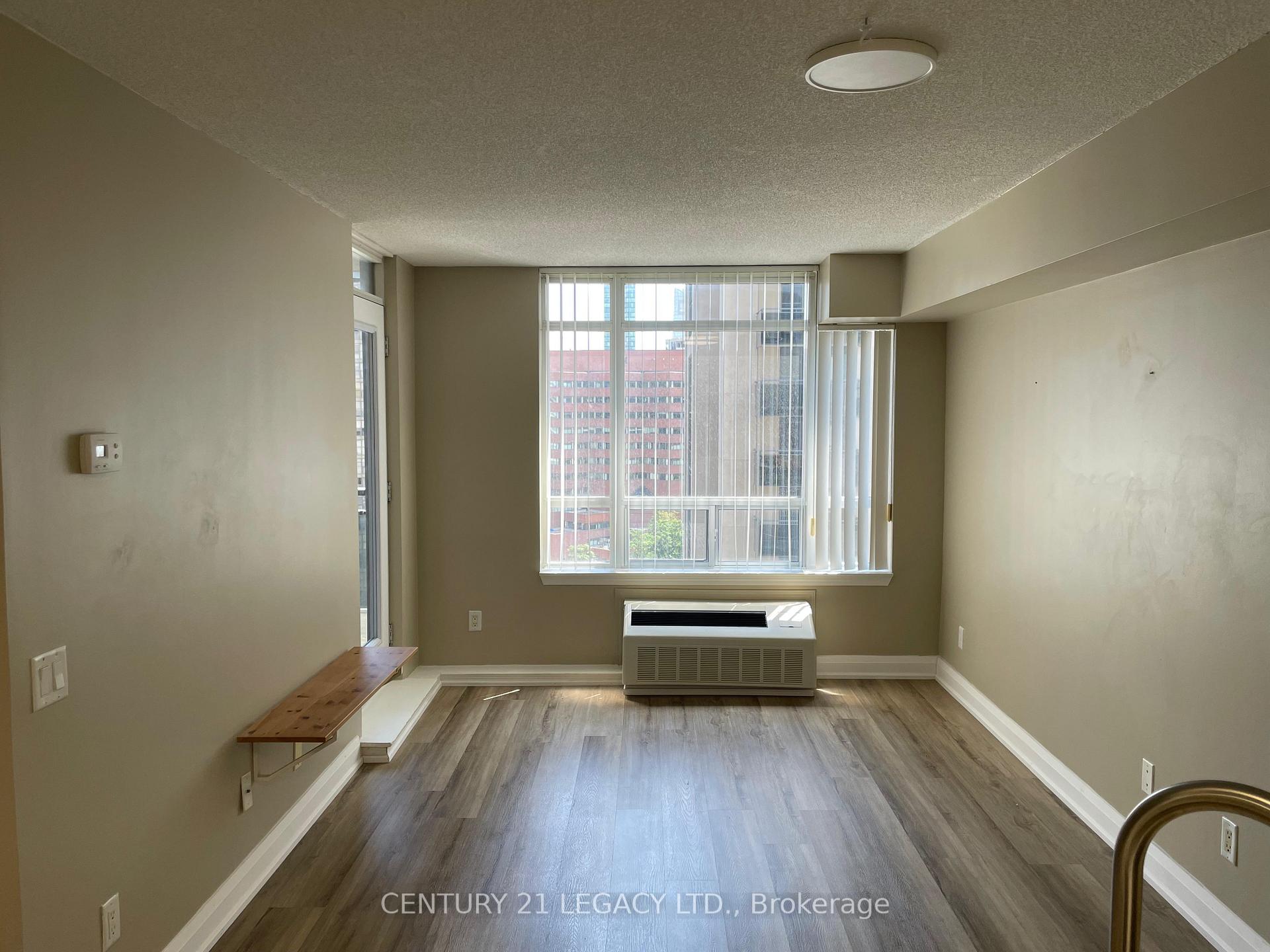 1 Bedroom Condo at 155 Beecroft, Toronto For sale