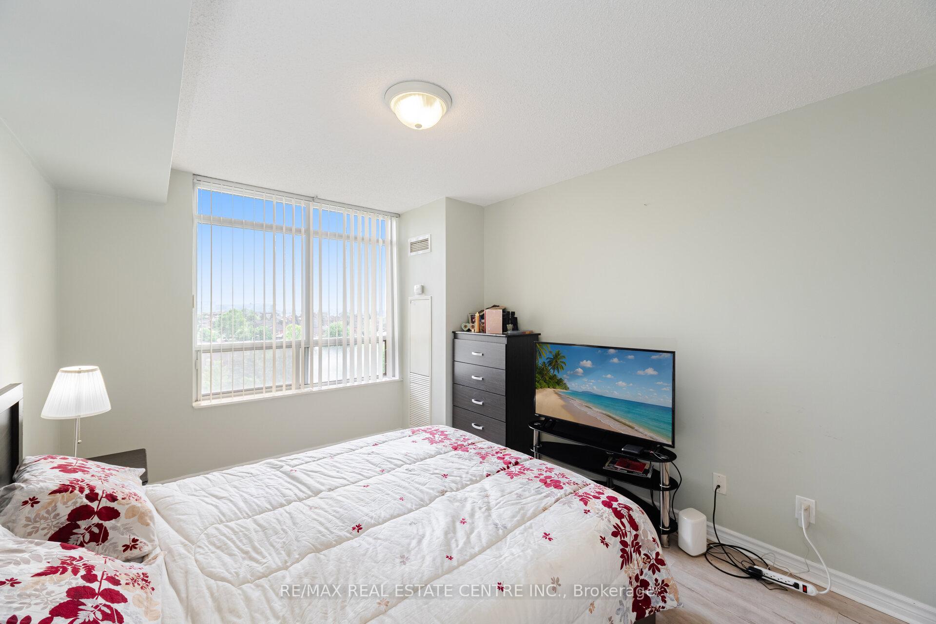 2 Bedrooms Condo at 710 Humberwood, Toronto For sale