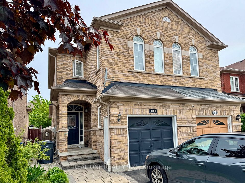 3486 Fountain Park Avenue, Mississauga, ON L5M 7E5