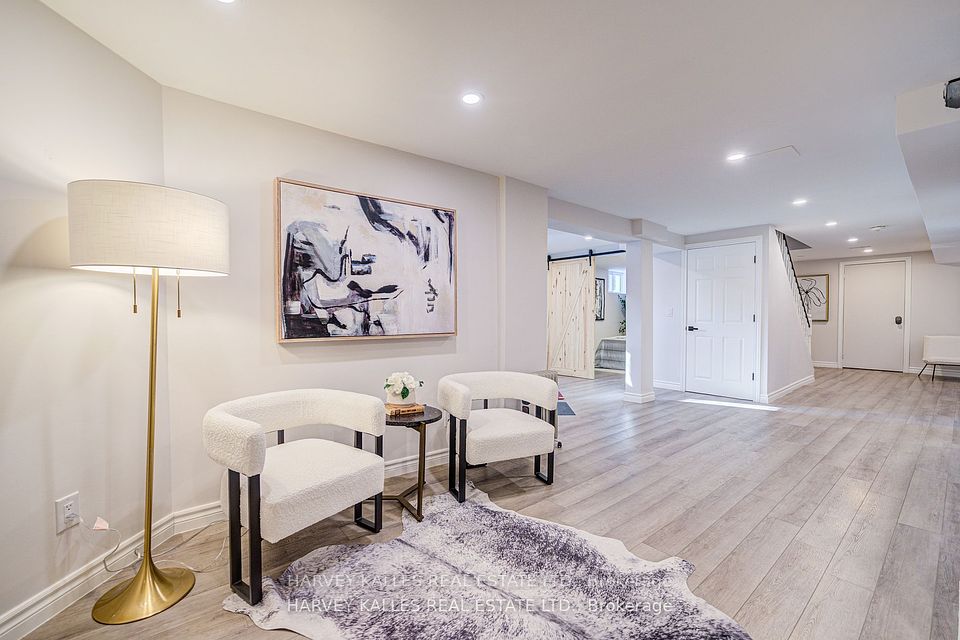 33 Rosemary Avenue