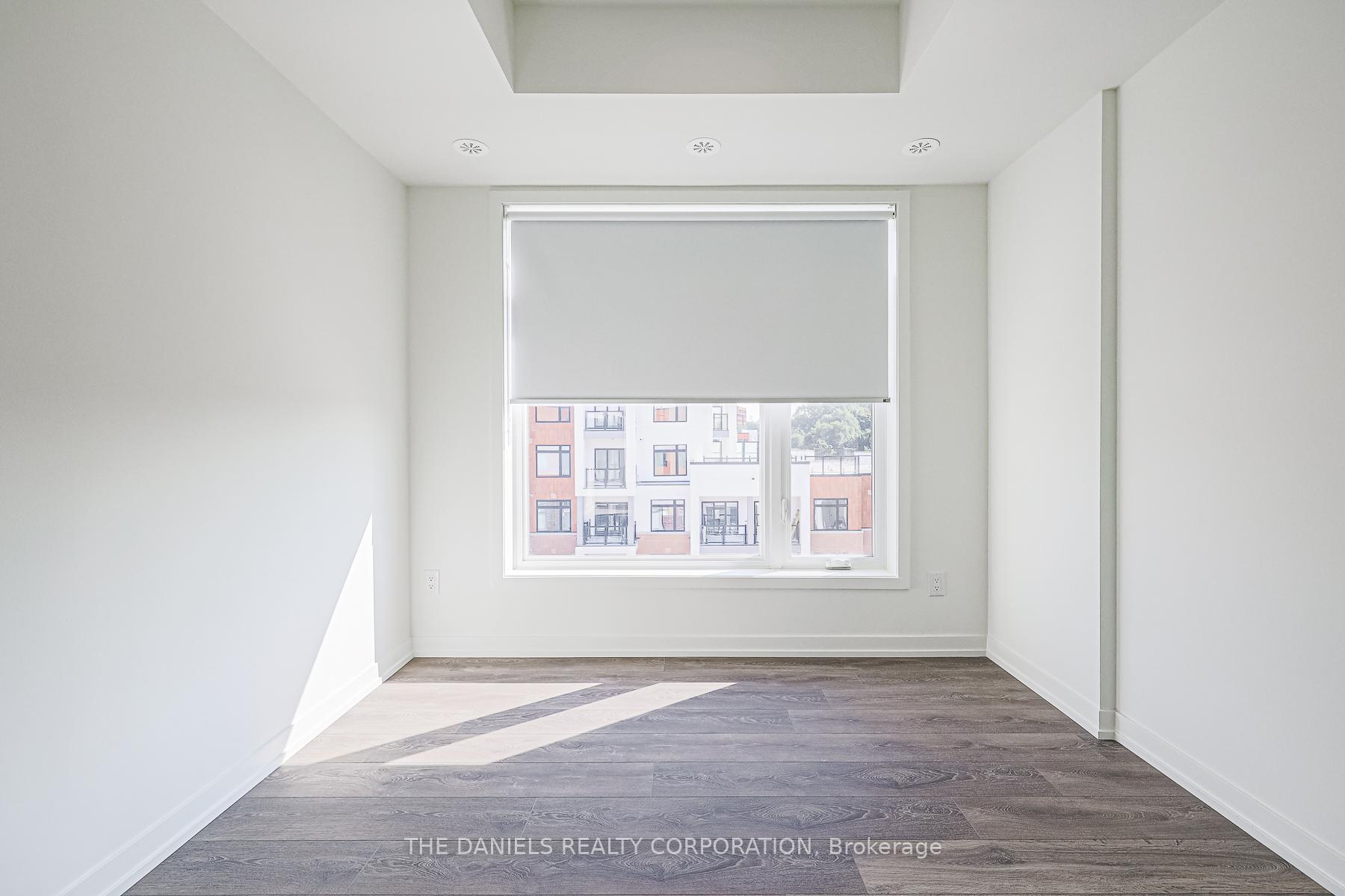 2 Bedrooms Condo at 135 Canon Jackson,  Toronto For sale