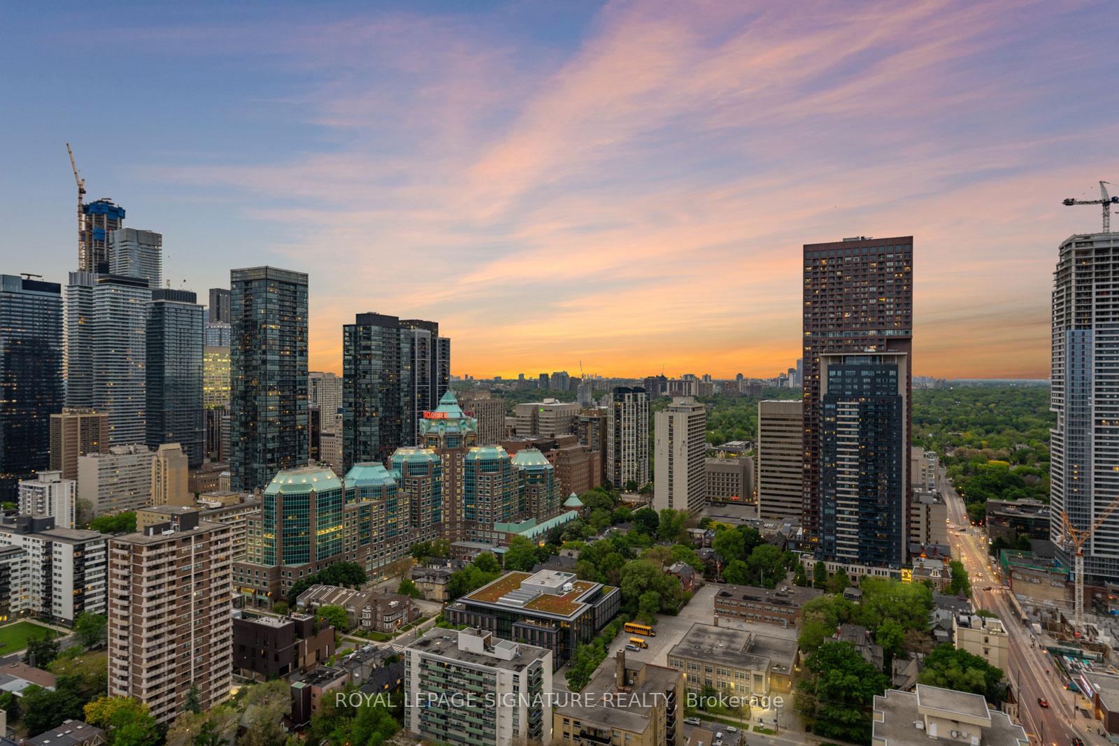 3 Bedrooms Condo at 500 Sherbourne, Toronto For sale
