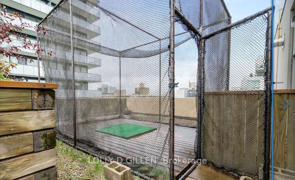 2 Bedrooms Condo at 188 Eglinton, Toronto For sale