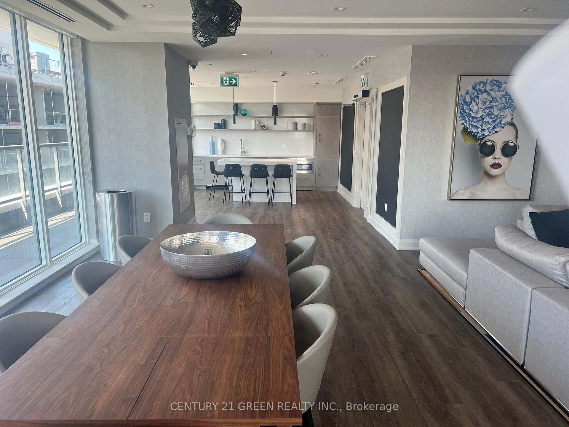 2 Bedrooms Condo at 212 King WIlliam,  Hamilton For sale